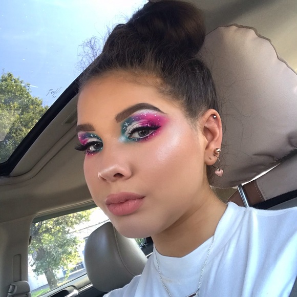 Meet your Posher, Alex - Picture 3 of 5